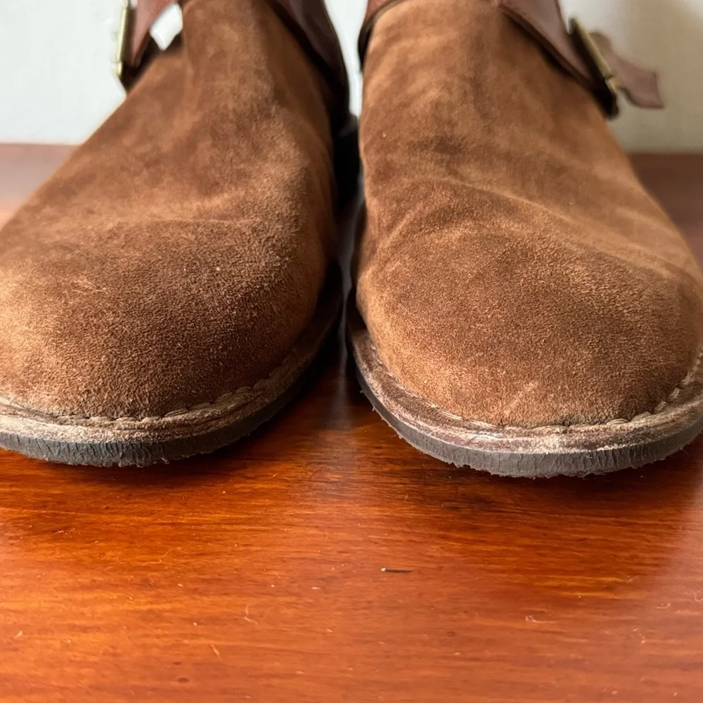 Trask Naomi suede brown leather ankle boots, buckles, & vibram soles sz 9.5